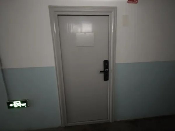 深富优配 办SIM卡或看广告才能开宿舍门？高校回应：有三种免费方式，“看广告说法不真实”！记者实地探访